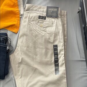 Banana Republic Dawson Chino Pants - Light Beige